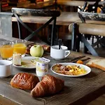 A71-a75 La Meridienne Hotell 3*